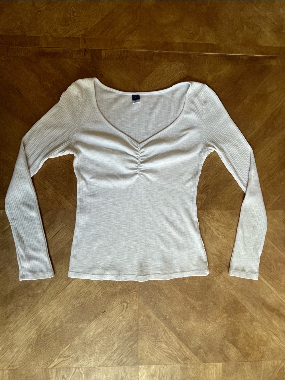 ✨ Old Navy White Ribbed Ruched Long Sleeve Top | Women’s Small 🤍